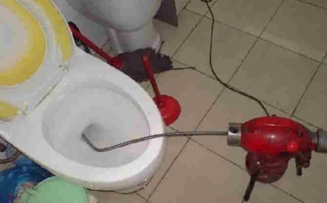 钦北马桶通下水